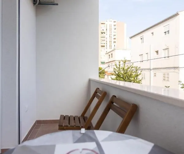 Oleander Apartament *